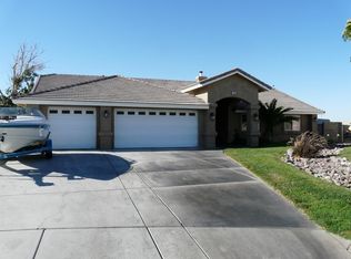 14800 Aberdeen Ln, Helendale, CA 92342