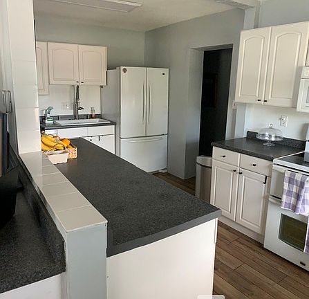 3rd image of 4627 26th Ave N