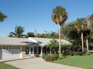 401 Blakey Blvd, Cocoa Beach, FL 32931