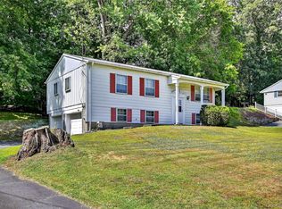17 Hickory St, Highland Mills, NY 10930