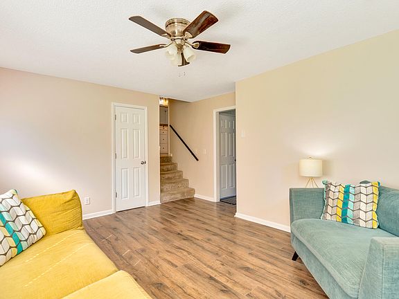 4th image of 4056 E Freedom Cir