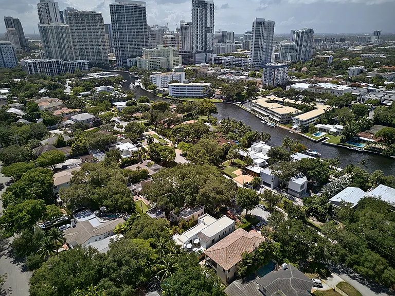 1010 N Rio Vista Blvd — Photo 44