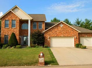 136 Links Ln, Waterloo, IL 62298