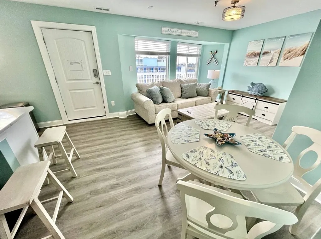 2 bed, $2,200 — Photo 2