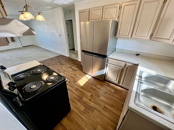 5th image of 1429 Aspen St Unit 3
