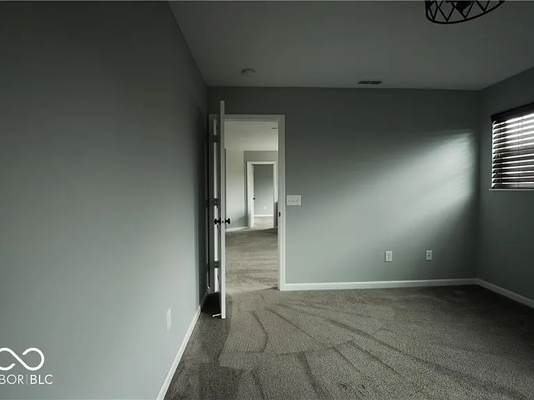15665 Eastpark Dr — Photo 39