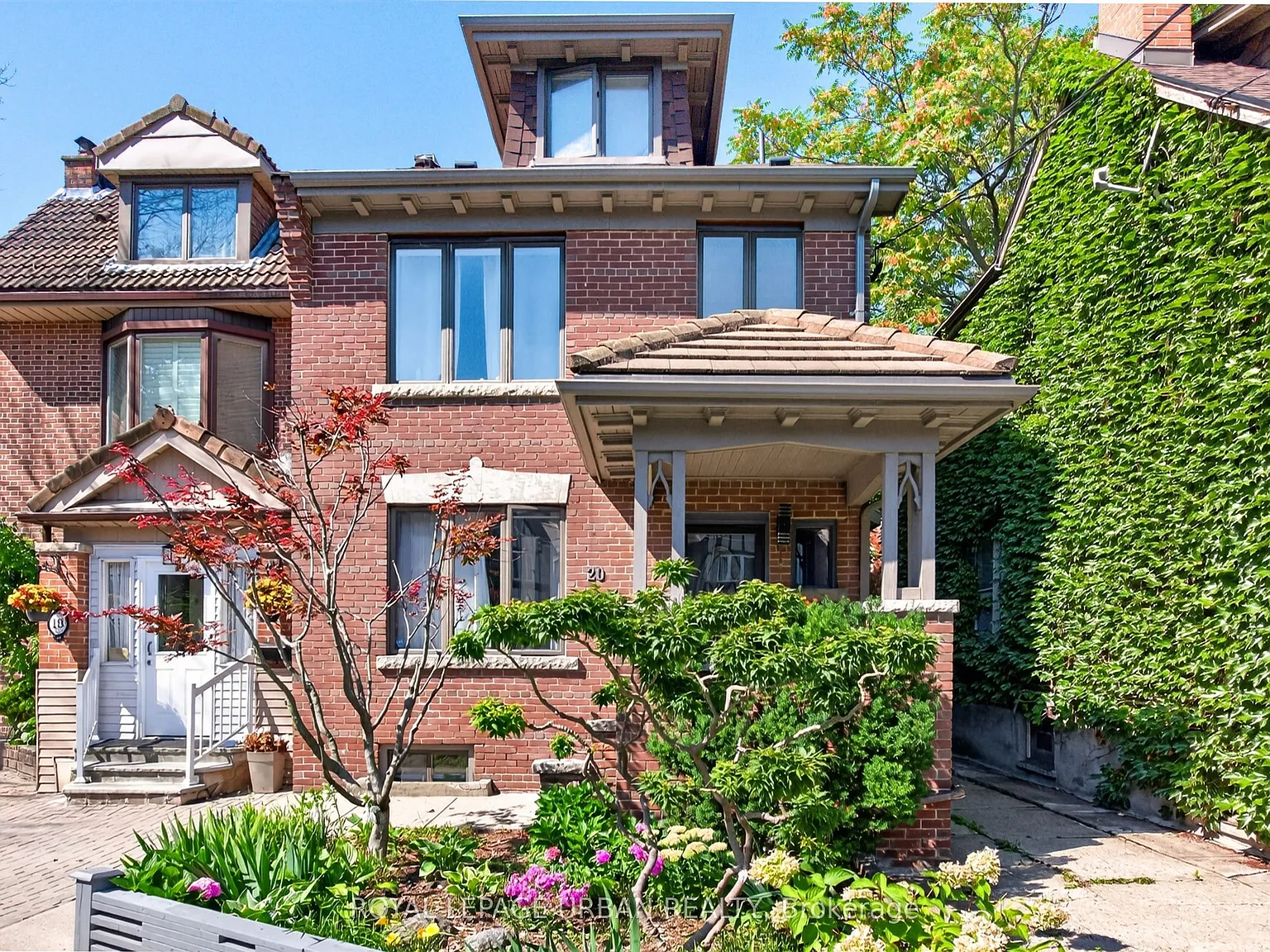 2 bed, $1,600 — Photo 3