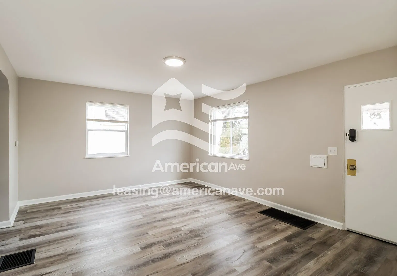 2 bed, 1.0 bath, 1100 sqft, $1,290 — Photo 3