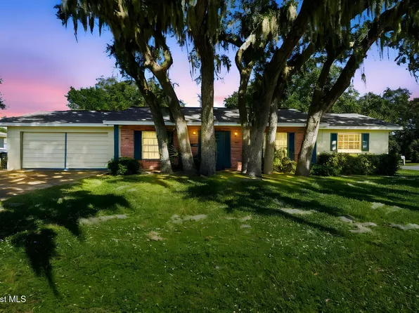 880 Pilgrim Dr, Titusville, FL 32780