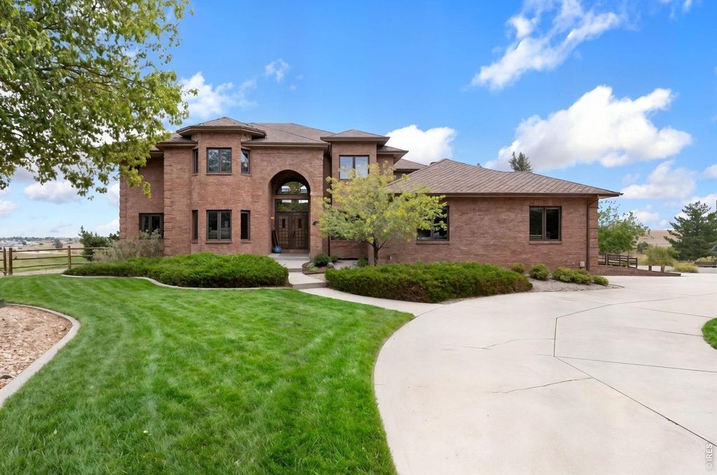 4868 Westridge Dr
