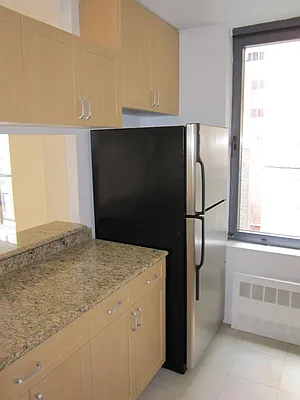 Rented by Stonehenge NYC LLC | media 13