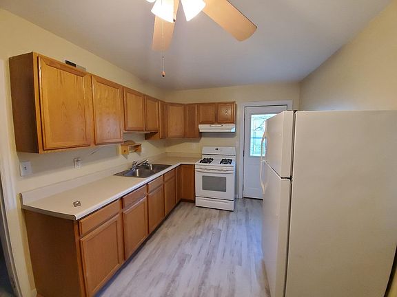 5th image of 677 15th St SE