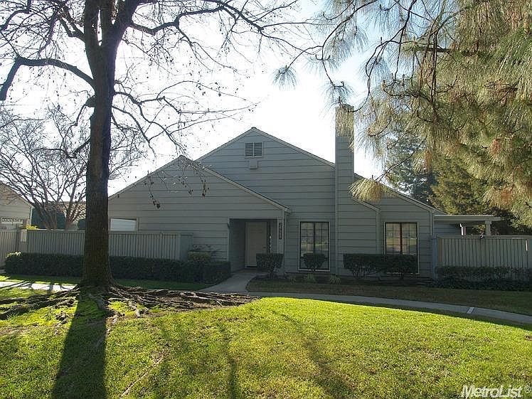 1st image of 2868 Sherwood Ave
