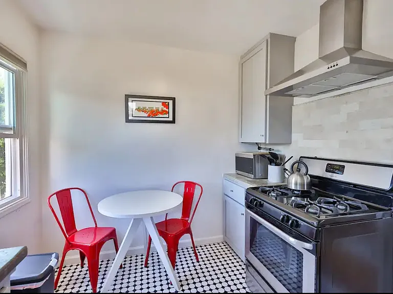 3270 Cedar St #B — Photo 9