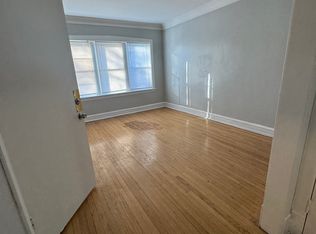 2818 W 64th St #2W, Chicago, IL 60629