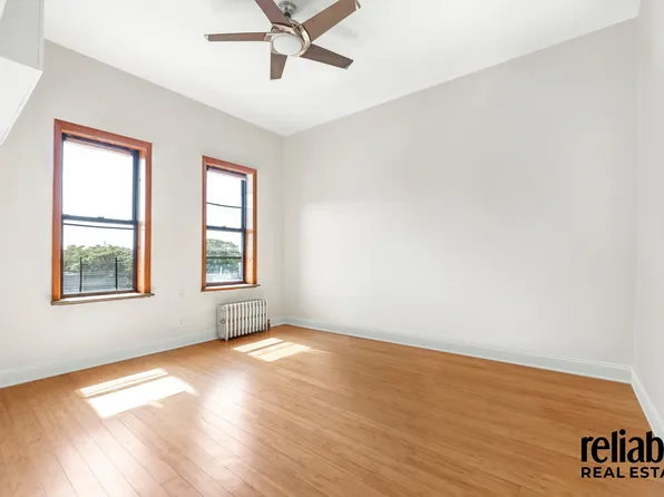 2913 Foster Avenue image 9 of 15