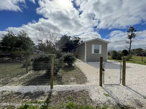 16094 Putnam St, Brooksville, FL 34604