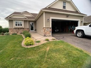 7818 Century Trl, Lino Lakes, MN 55014