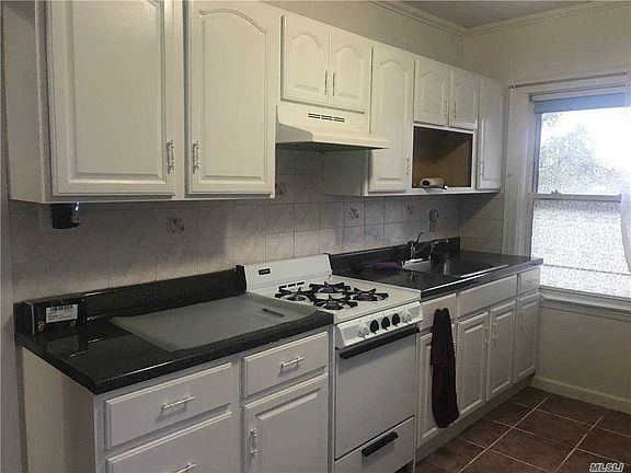 4th image of 153-47 60th Ave