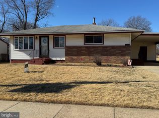 10 Larchmont Dr, Burlington Township, NJ 08016