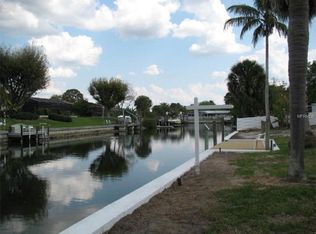 1935 Neptune Dr, Englewood, FL 34223