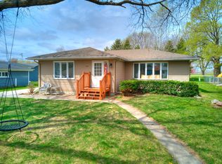 438 Park Avenue Cir, Ellsworth, IA 50075