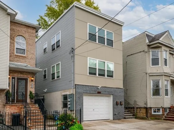 414 S 16th St Floor 2, Newark, NJ 07103