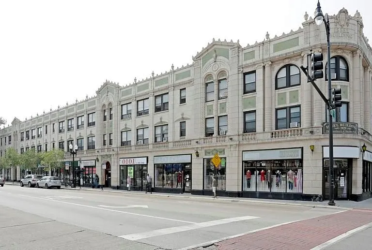 EXTERIOR FRONT