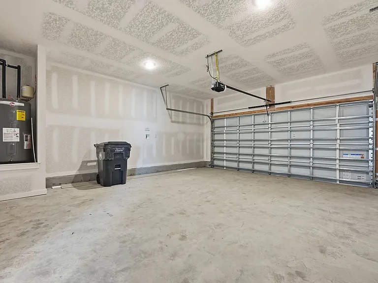 213 Huckleberry St — Photo 29