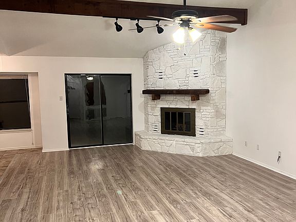 3rd image of 131 Candice Dr