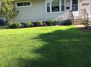 2441 Huron Ter, Waukegan, IL 60087