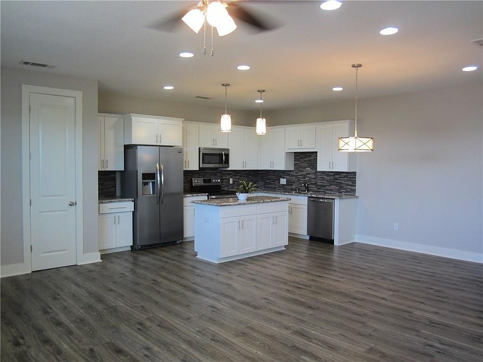 1st image of 15310 Storm Dr #201