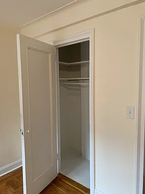 Rented by Roger Benayoun, LREB | media 18