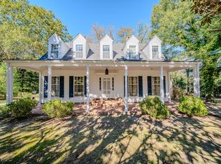 389 Summerville Rd, Smiths Station, AL 36877