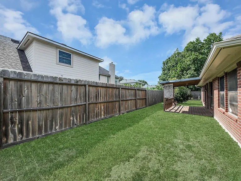 8322 Adler Lake Dr — Photo 42