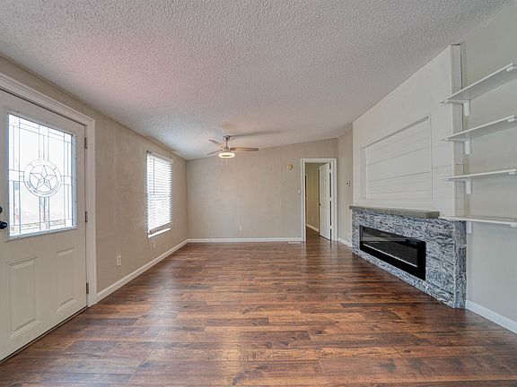 2nd image of 435 Menefee St