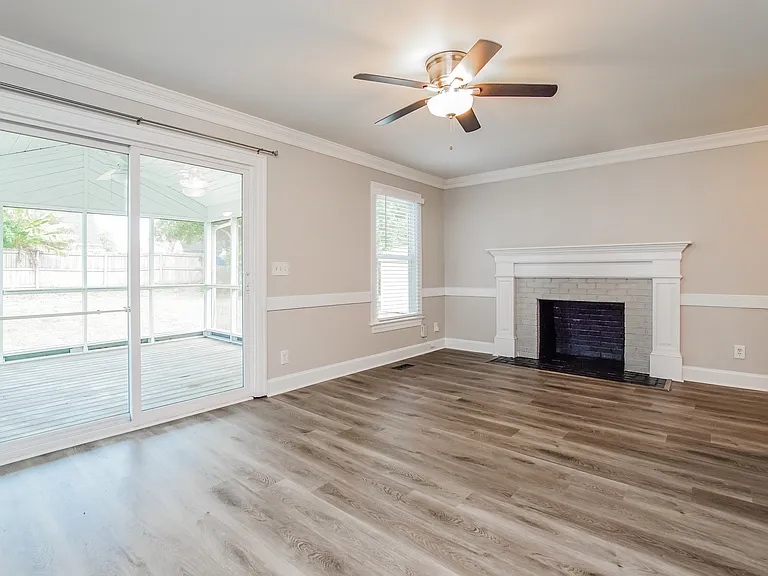 4125 Old Brick Ct — Photo 3