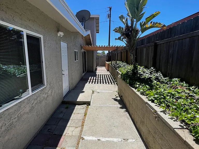 483 Quail Ct — Photo 41