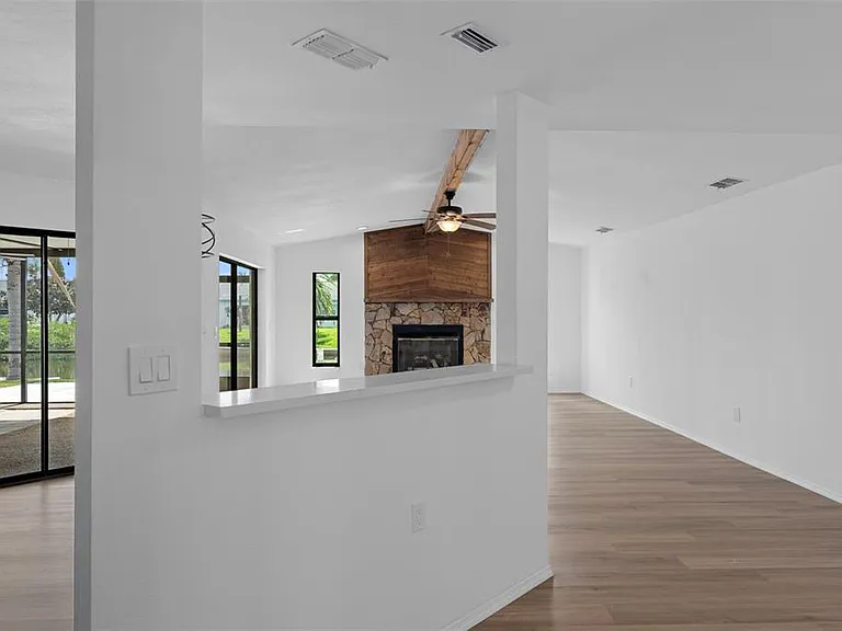 9910 Island Harbor Dr #A — Photo 14