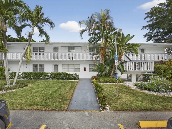 64 Canterbury C, West Palm Beach, FL 33417