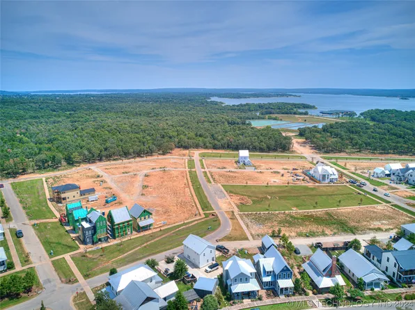 67 Center Ln S, Eufaula, OK 74432