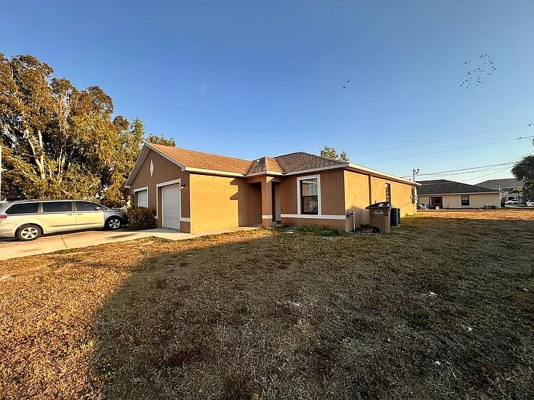 906 NE 12th Terrace Cpe — Photo 19