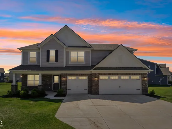 9847 Virginia Pine Dr, Fishers, IN 46040