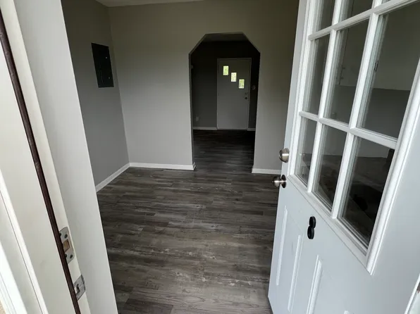 8200 Woodland Shore Dr APT 4, Brighton, MI 48114