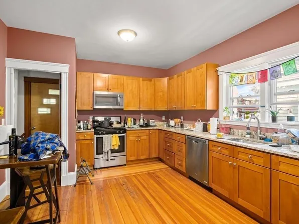 15 Teele Ave #2B, Somerville, MA 02144