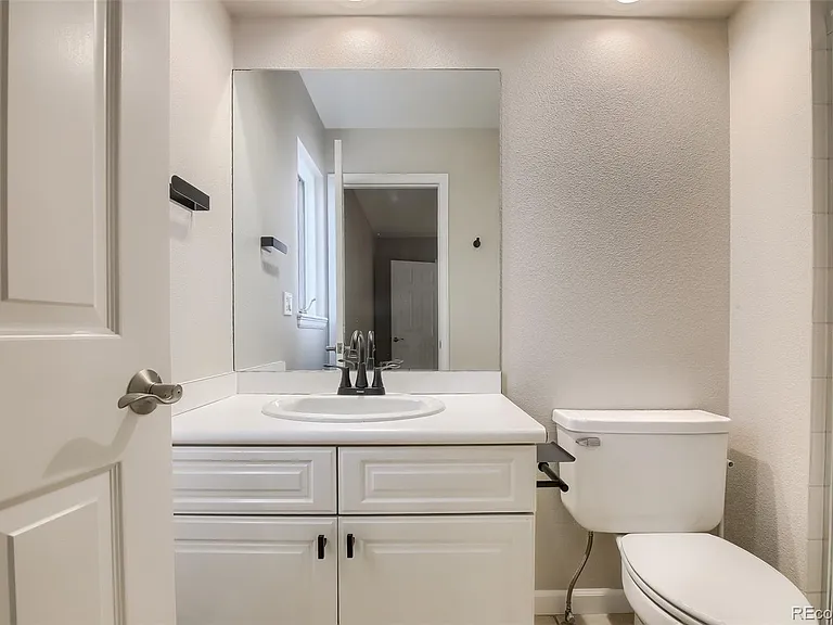 217 S Jackson St #E — Photo 25