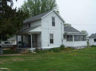 810 W Washington St, Warren, IL 61087