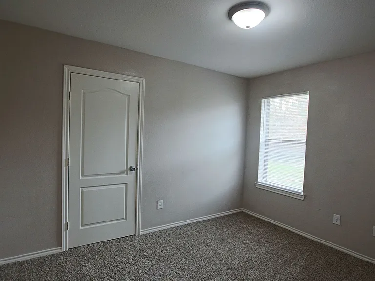 Coming Soon! 3 Bed 2 Bath 1 Car Duplex- Lindale Isd! — Photo 10