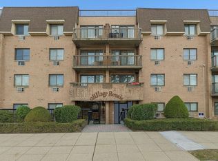 61-12 69th St #2M, Middle Village, NY