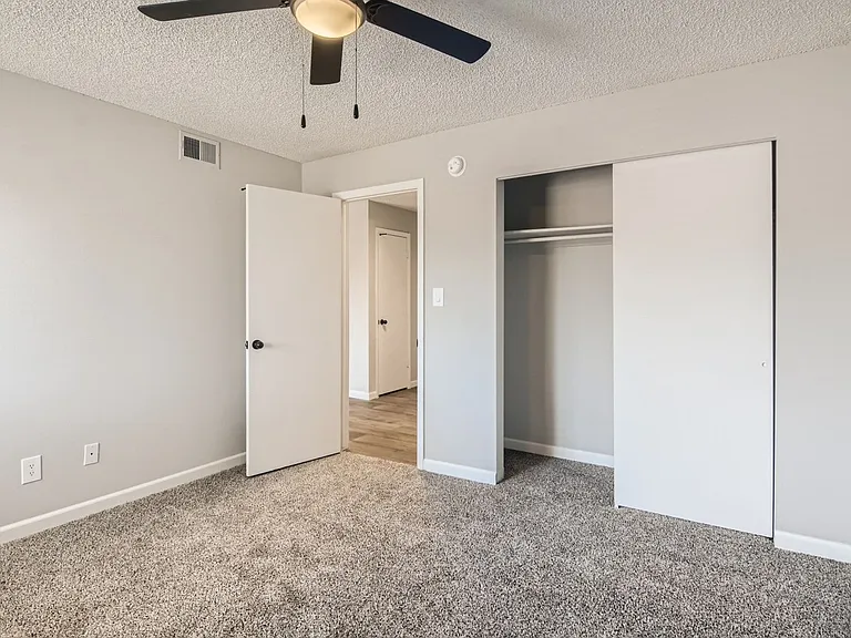 2102 Carmel Dr #206 — Photo 9